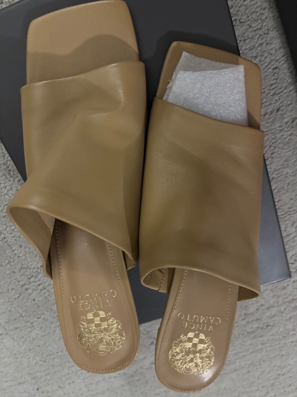 Vince Camuto Alinala Sandals Size 9.5